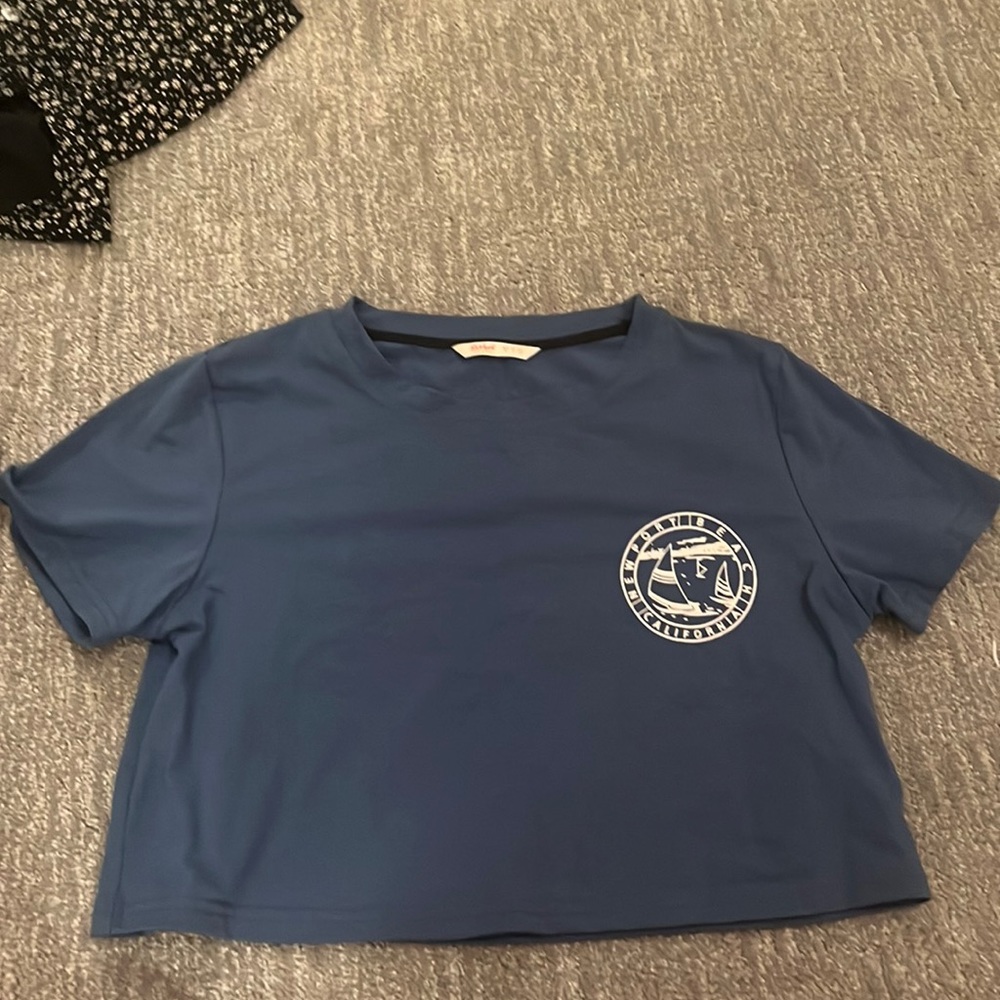 cropped newport beach baby tee